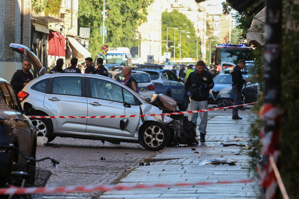 Najmanje osmoro povrijeđenih nakon što je automobil naletio na pješake u italijanskom gradu Modeni