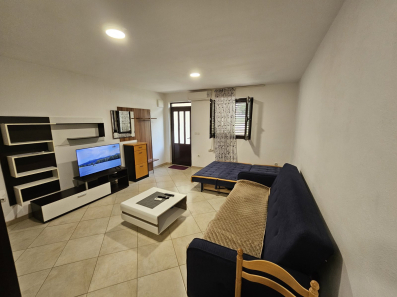 Namještena garsonjera 30 m2 Dobrota, Sveta Vrača, izdavanje