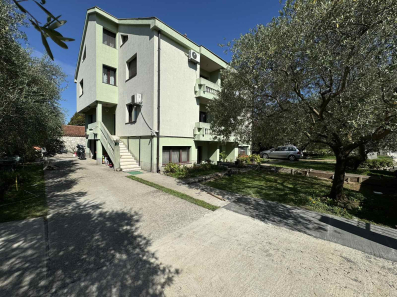 Namještena kuća, 150m2, Zabjelo