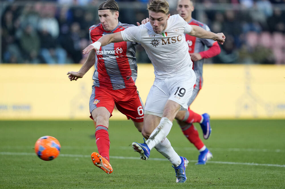 Napoli na krilima Hojlunda preletio Kremonu