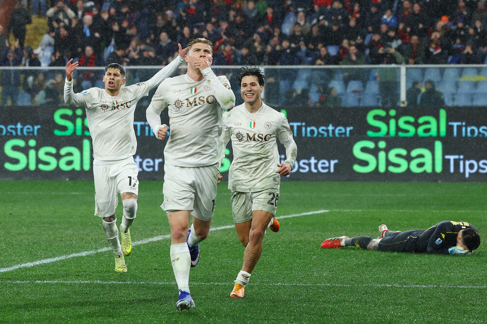 Napoli s igračem manje osvojio Đenovu, De Rosi grmi: Sport koji sam ja igrao više ne postoji