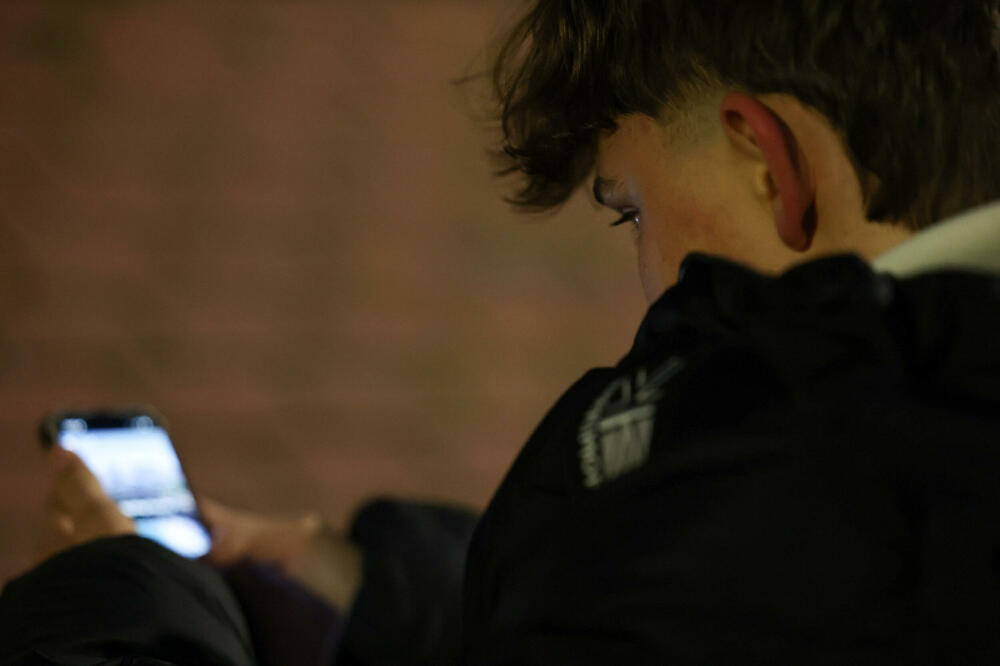 Ne zabranjujte tinejdžerima društvene mreže