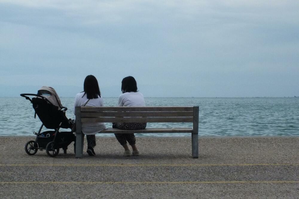 Neophodna pomoć u &bdquo;lavirintu emocija&rdquo;: Postporođajna depresija - stanje o kojem se često ćuti