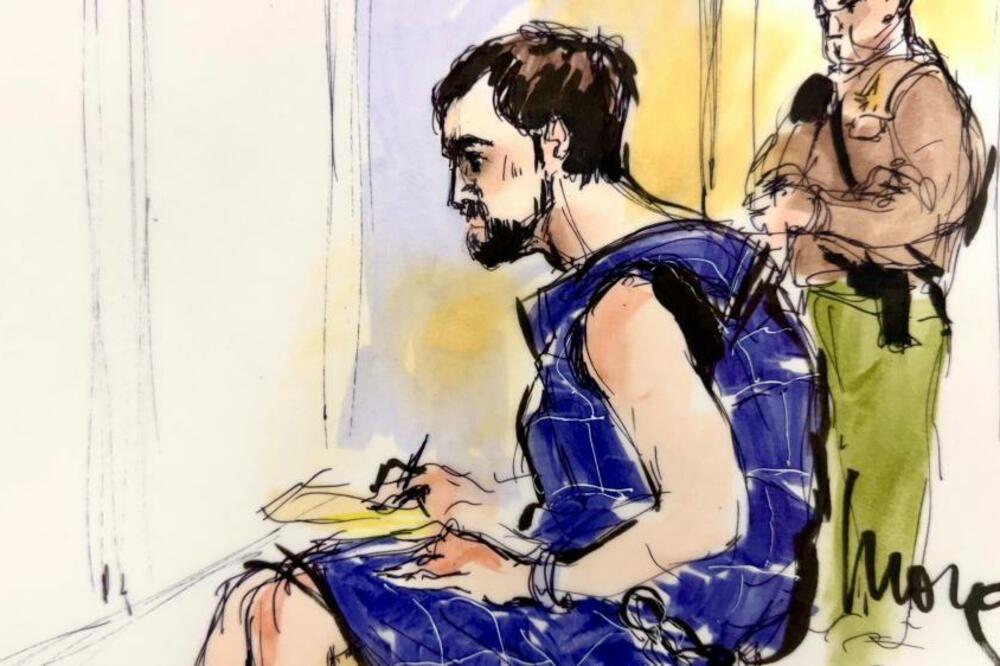 Nik Rajner, optužen za ubistvo roditelja, pred sudom bez majice, rekao samo tri reči