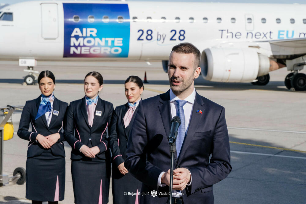 Niko nije zvao zbog poruke na avionu: MVP o navodnim pozivima iz EU zbog parole da će Crna Gora biti članica do 2028.