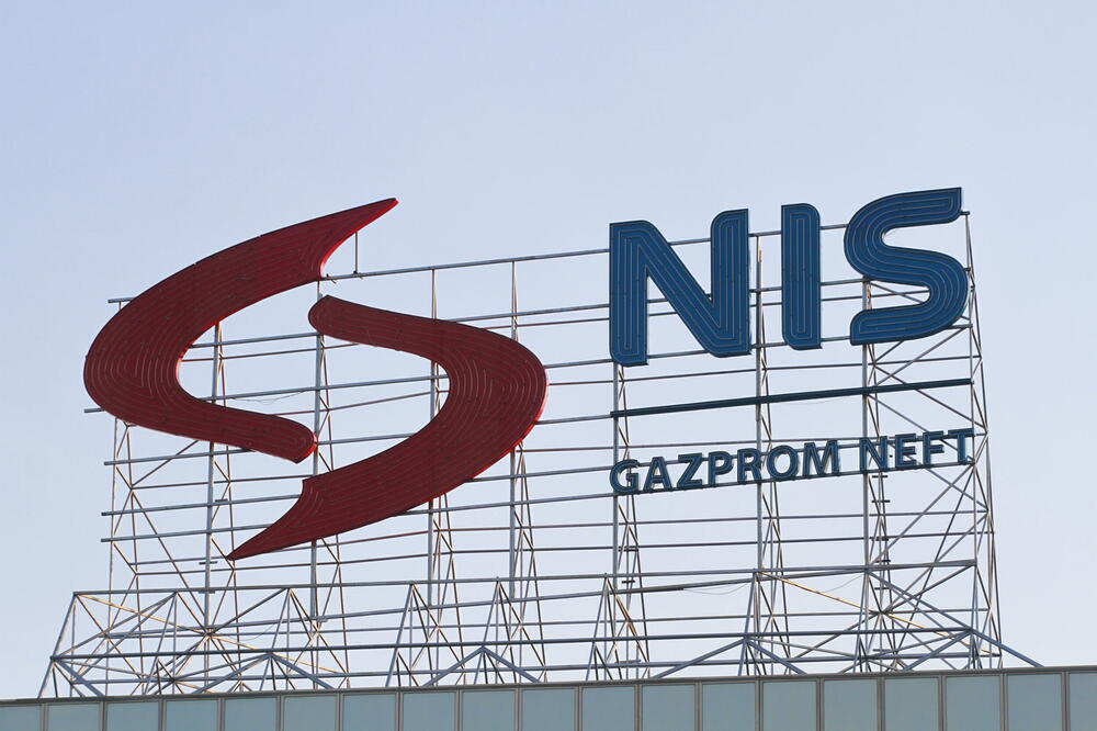 NIN: Najrealnija opcija je da Srbija otkupi dio vlasništva NIS-a od Rusa, minus jedna akcija