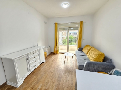 Nov studio apartman u centru Budve (na duzi period)