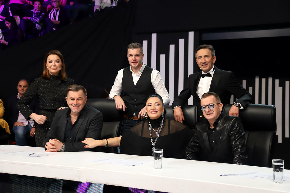 Nova epizoda emisije &bdquo;Nikad nije kasno&ldquo; donosi snažne interpretacije i emotivne trenutke