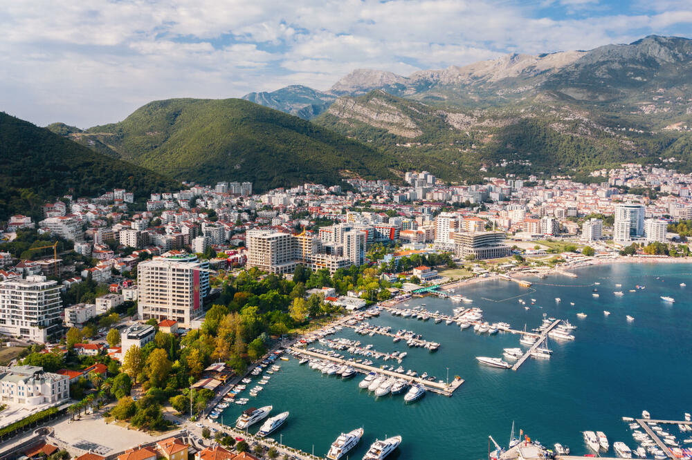 NSD Budva: Vlada obustavila program privremenih objekata Opštine Budva