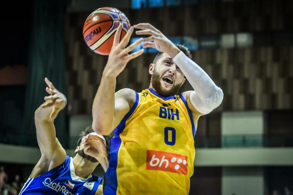 Nurkić trejdovan u Jutu, Rendal ostaje u Minesoti