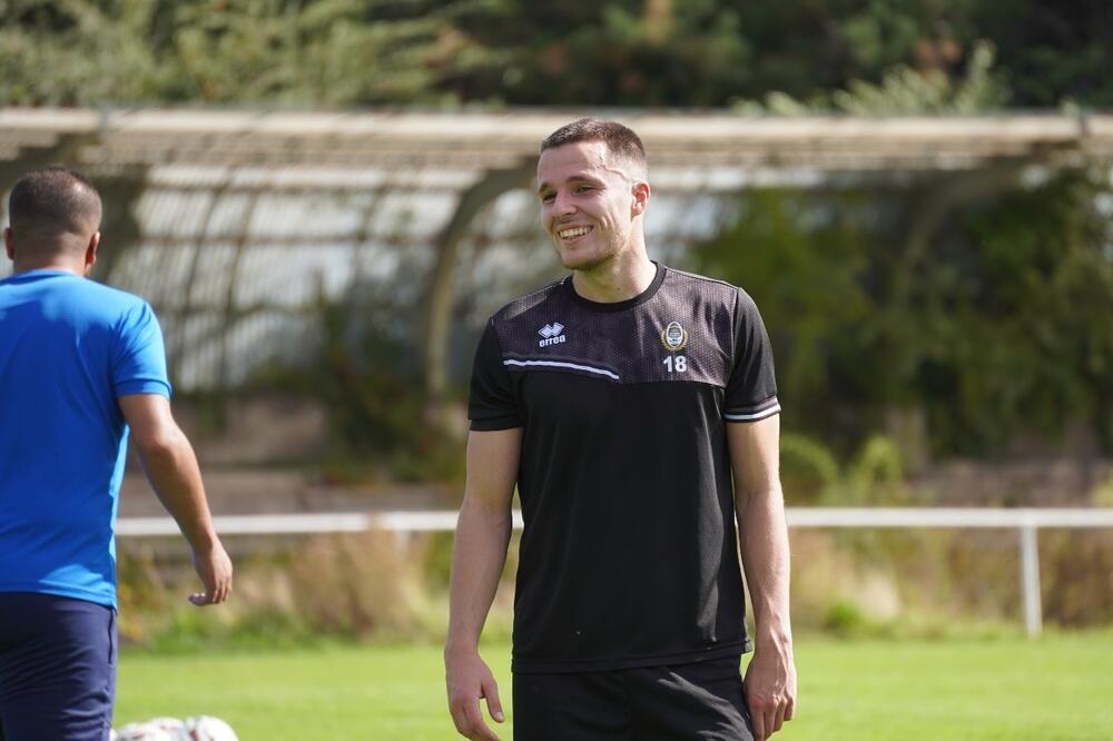 Oliver Šarkić u Olimpiku Šarlroa