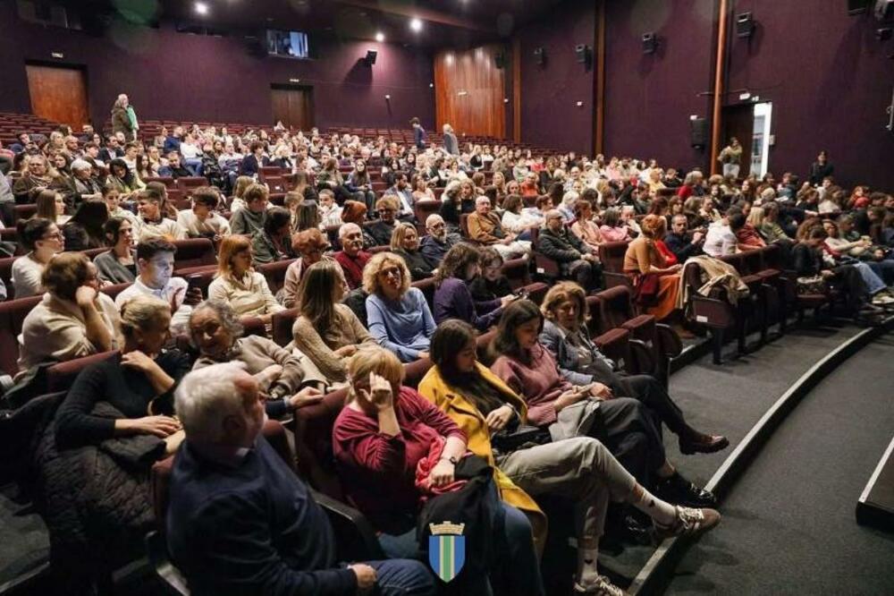 Opština Bar i Kulturni centar nizom aktivnosti obilježli Njegošev dan