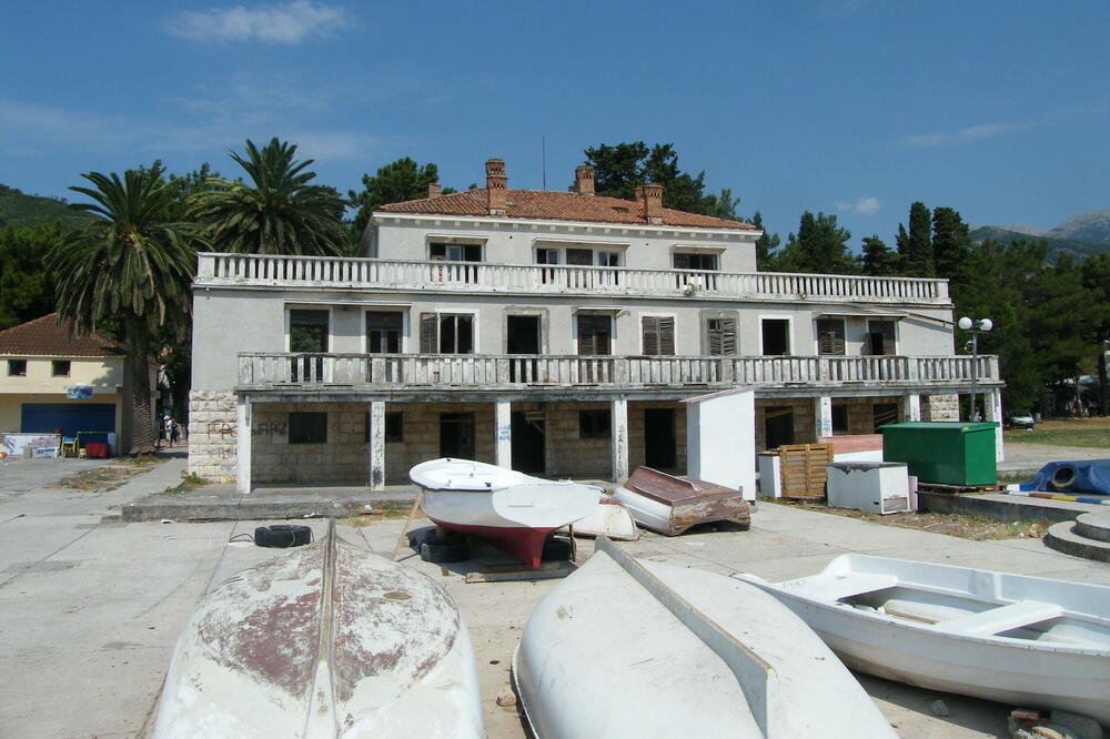 Opština Budva preuzeće zgradu Jugoslovenskog rječnog brodarstva: Isplatili 7,1 milion, slijedi uknjižba