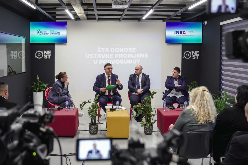 Panel CGO: Izmjene Ustava da bude suštinske i uz društveni konsenzus