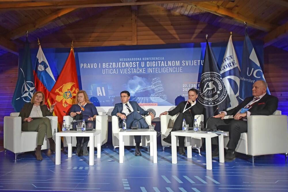 Panelisti: Crna Gora nije spremna da koristi rješenja koja postoje u regionu u domenu vještačke inteligencije