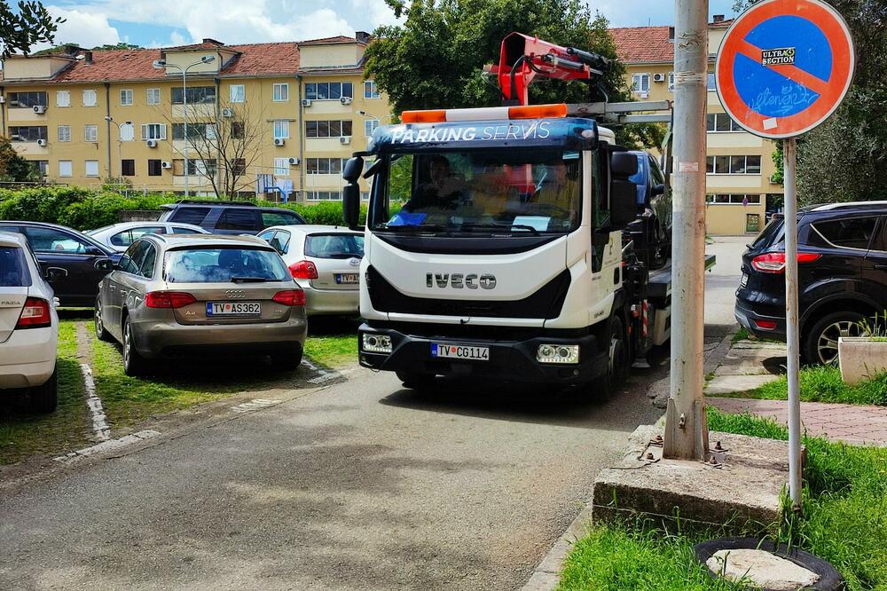 Parking servis u Tivtu još bez programa rada
