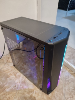 Pc za Fortnite, CS GO 2 itd