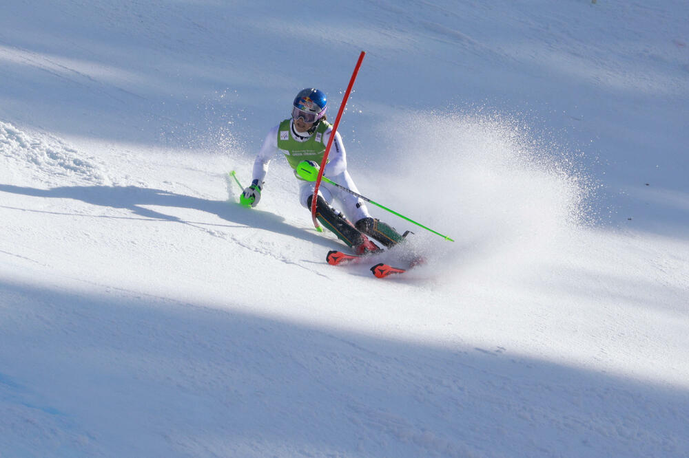 Pinjeiro Broten pobjedom do trofeja u veleslalomu, Panturo završio karijeru