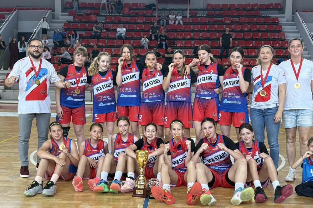 Pionirke Sea Starsa šampionke Crne Gore