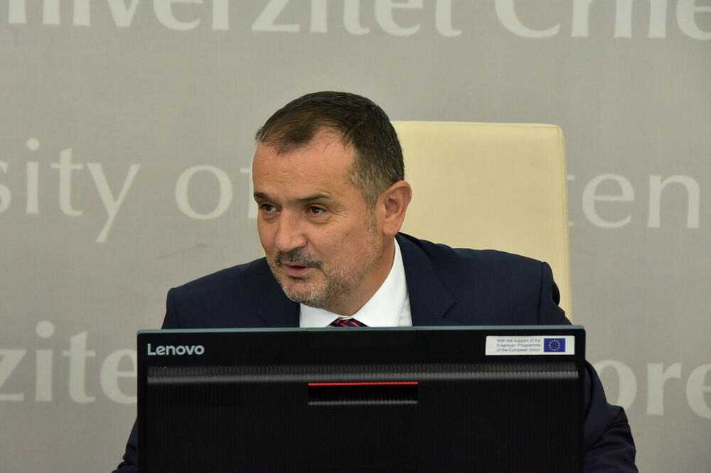 Plate dobre, saldo još bolji: Imovina i prihodi rukovodstva državnog univerziteta i njegovih jedinica