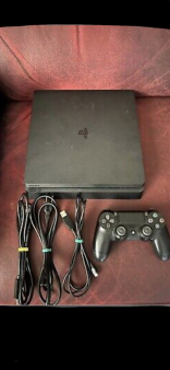 Play Station 4 slim