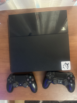 Playstation 4 sa dva dzoistika 1tb