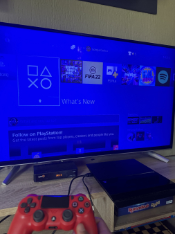 PlayStation 4 sa dva dzoistika 1 terabyte