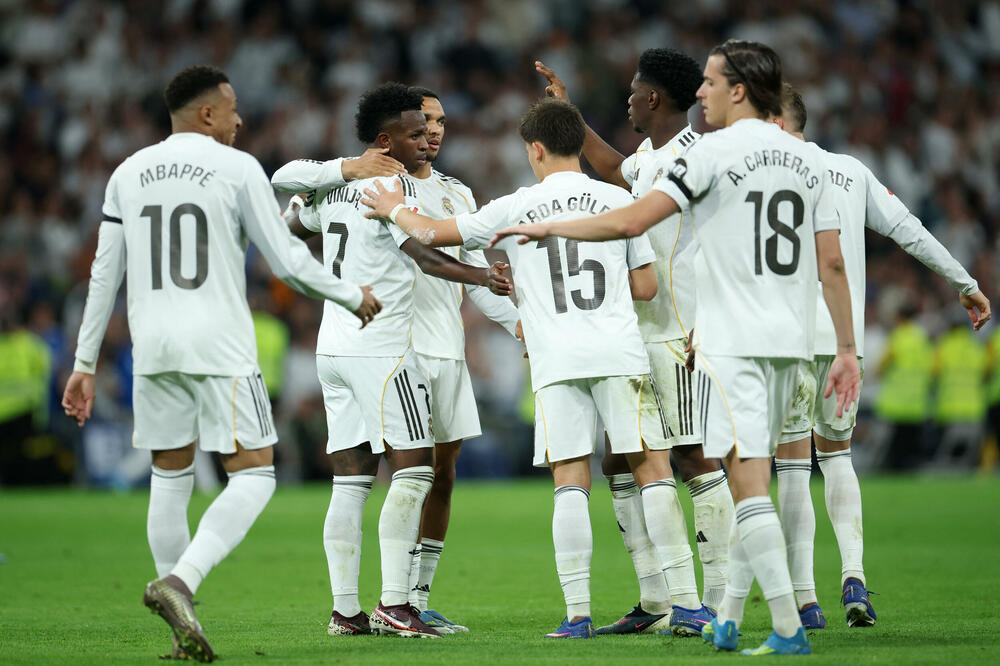 Pobjeda nakon mjesec, Mbape i Vinisijus riješili Alaves