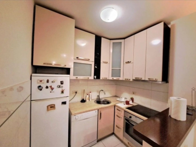 Pobrežje, opremljen jednosoban stan, 54m2