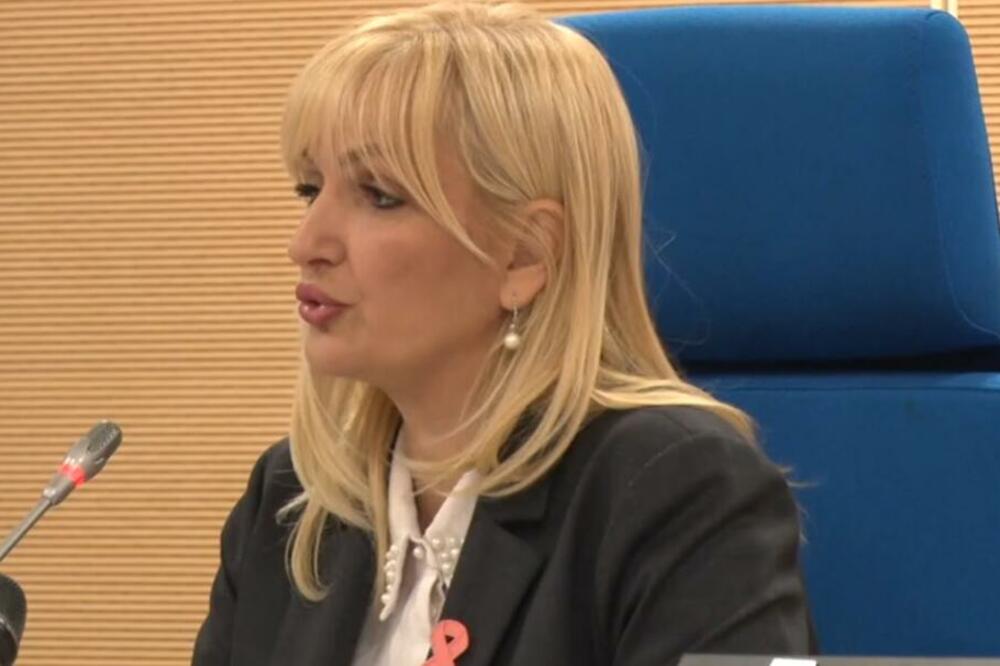 Podgorici prinudna uprava?