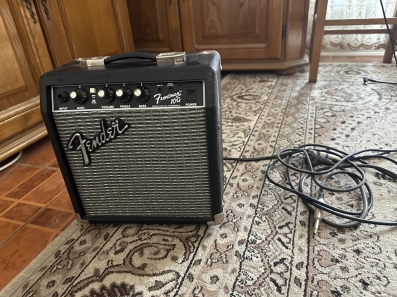 Pojacalo za gitaru marke Fender