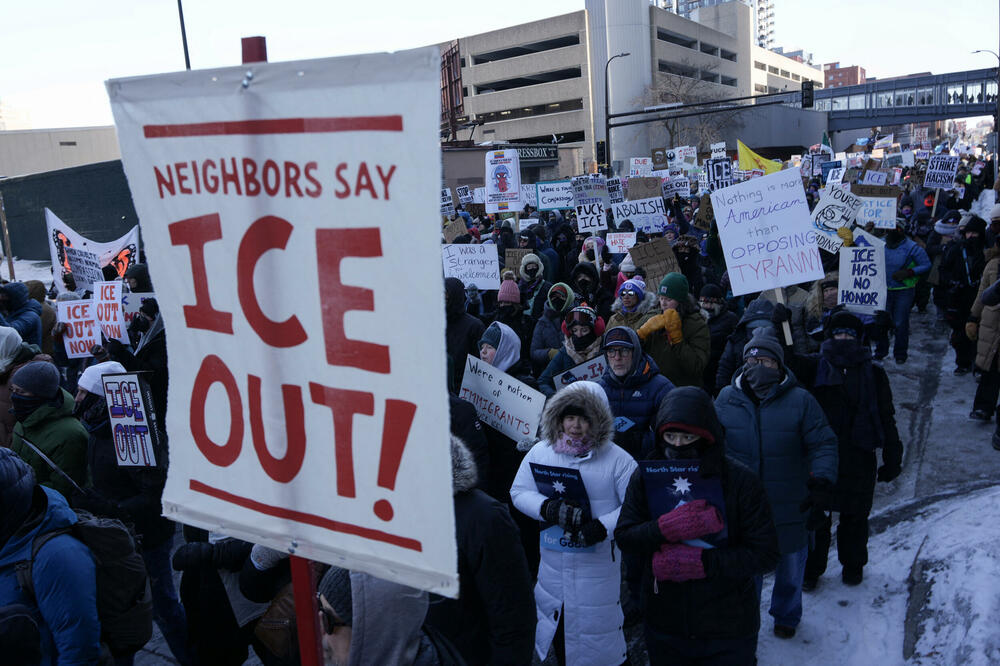 Policija u Mineapolisu uhapsila na aerodromu demonstrante koji su protestovali protiv antiimigracionih zakona