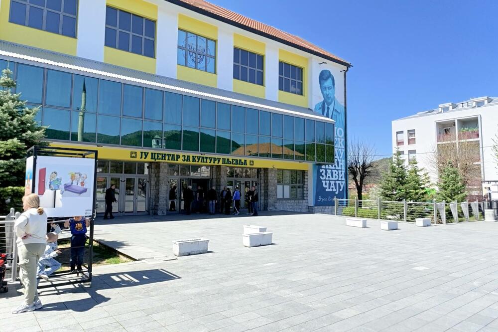 Polusatni štrajk upozorenja u svim ustanovama kulture sjutra od 10 do 10.30 časova