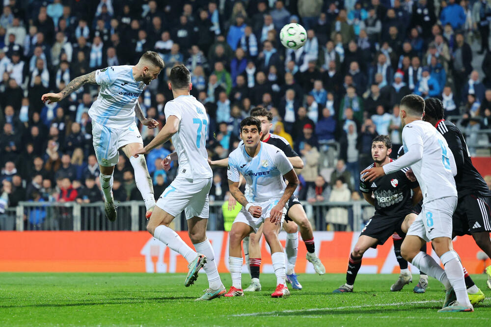 Poraz Rijeke, Šahtjor blizu četvrtfinala