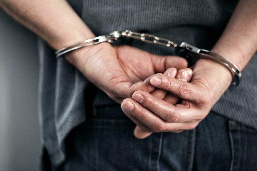 „Pošaljite me u pritvor, da ne napravim gore”: Prepirka dvojice braće iz Rožaja zbog navodnog duga završena hapšenjem