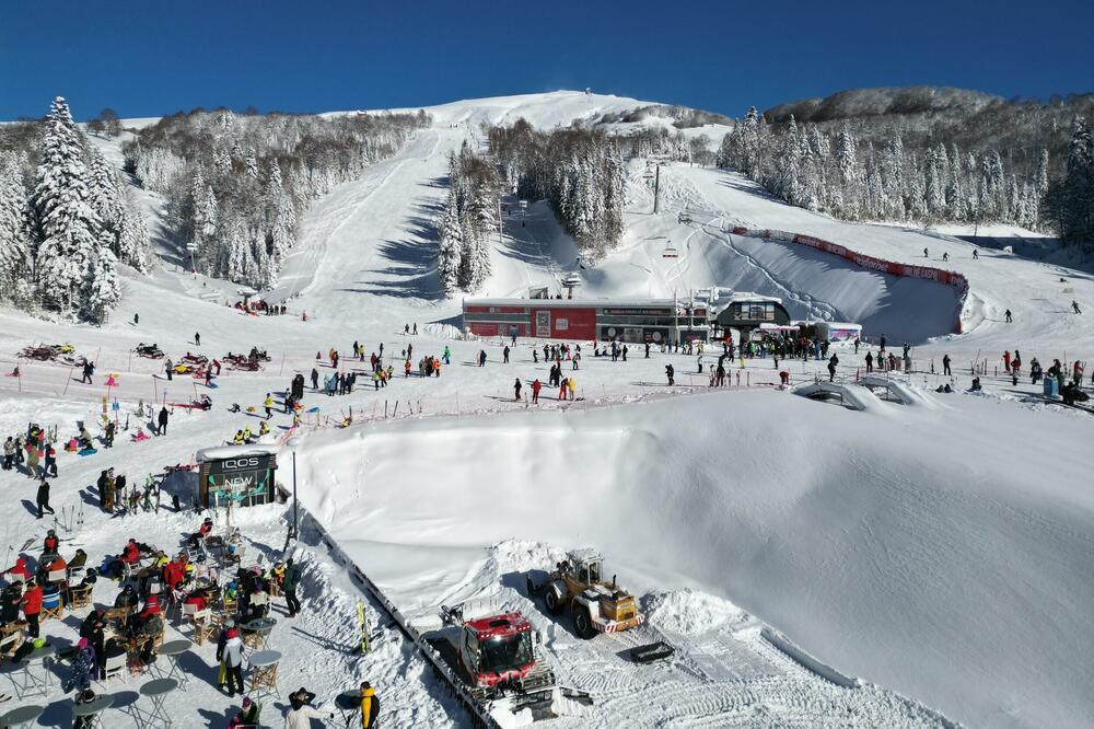 Posjeta Kolašinu i skijalištima nešto slabija nakon završetka zimskog raspusta, očekuju više gostiju tokom vikenda