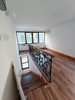 Poslovni prostor 32m2, Centar, Bar, Prodaja