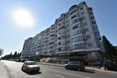 Poslovni prostor za izdavanje, idealan za kancelarije 991m2