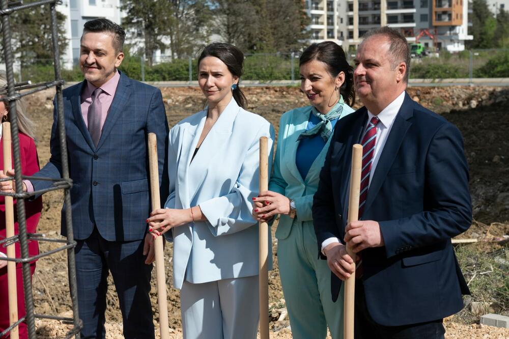 Postavljen kamen temeljac za vrtić u Ulcinju