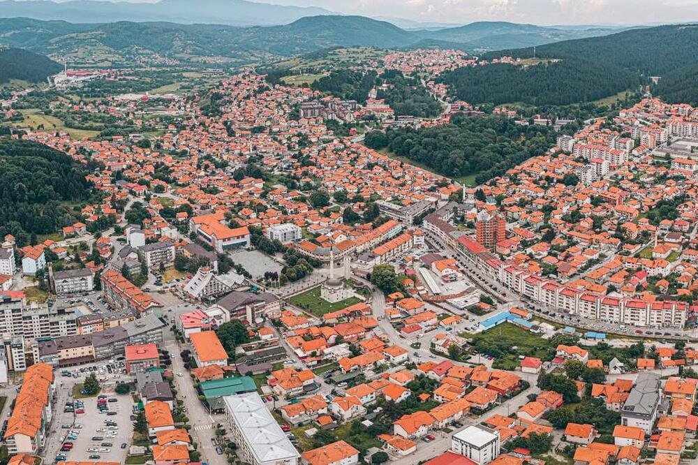 Potpisan ugovor za izgradnju druge i treće faze toplovoda od TE Pljevlja do grada