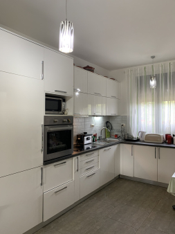 Povoljno kompletna polovna kuhinja