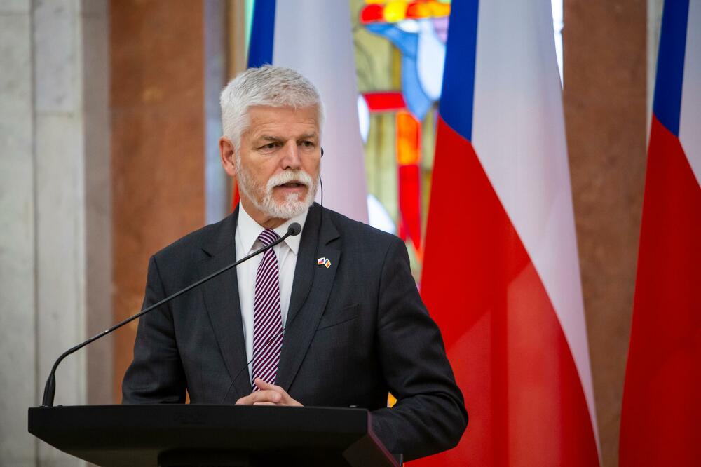 Predsjednik Češke optužio šefa diplomatije da ga ucjenjuje i objavio SMS poruke