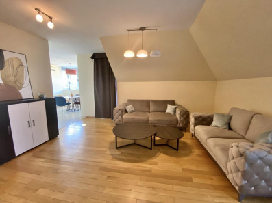 Prodaja, namjesten dvosoban 85m2 + parking