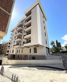 Prodaja nenamjestenog dvosobnog stana