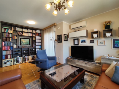 Prodaja trosobnog polunamjestenog stana