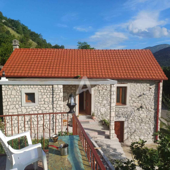 Prodaja,Danilovgrad,Podgorica-Kamena kuća sa prostranim imanjem