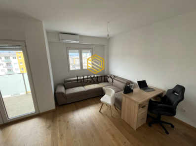 Prodaja,dvosoban stan,Pg -Pobrezje