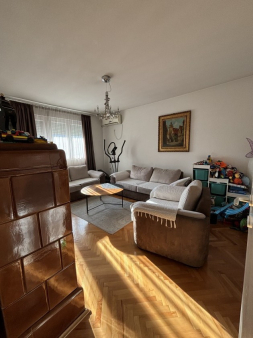 Prodaje se dvosoban stan u Centru