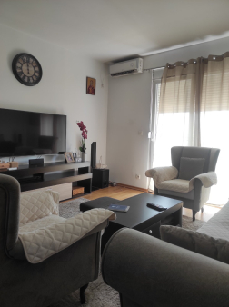 Prodaje se jednosoban stan, 53m2, Ljubović