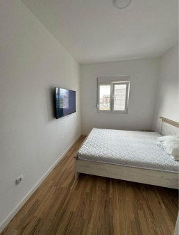 Prodaje se jednosoban Stan na u Podgorici, Zabjelo. Stan Ima 47 m. I nalazi se na 4.spratu. Cijena